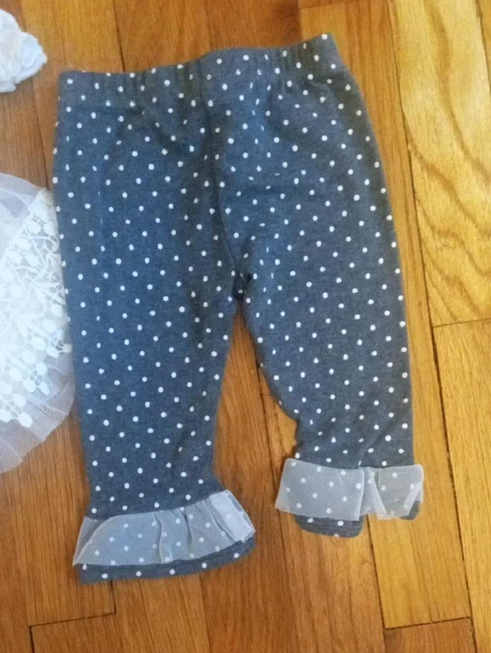 girl 6-9 month white gray tulle top with matching leggings - Picture 3 of 3